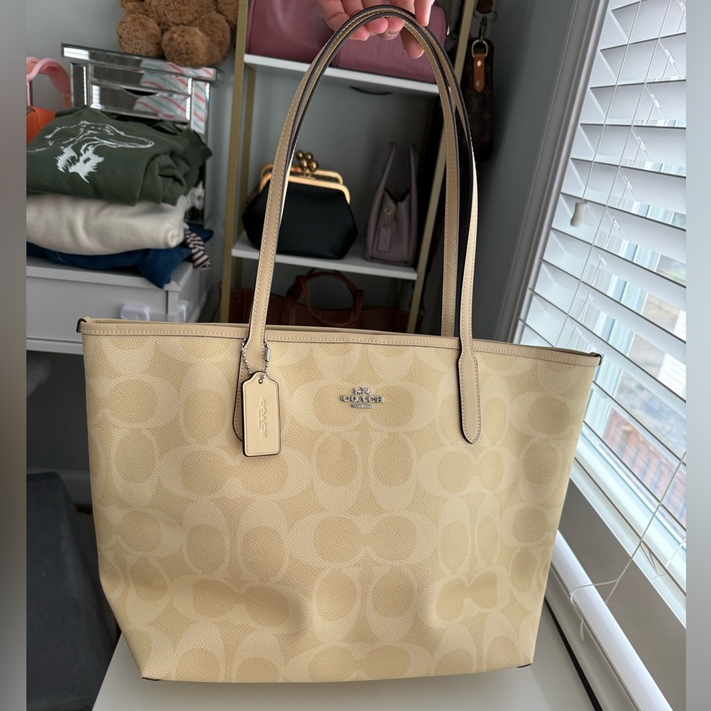 Coach City tote